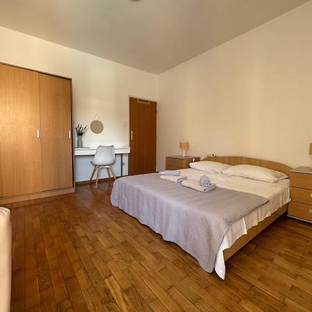 Aurelis Apartments Porec Exterior photo